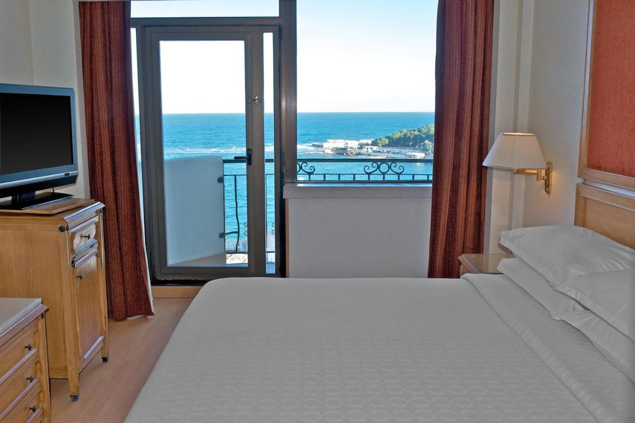 Sheraton Montazah Hotel Αλεξάνδρεια Εξωτερικό φωτογραφία A guest room at the Hilton Athens